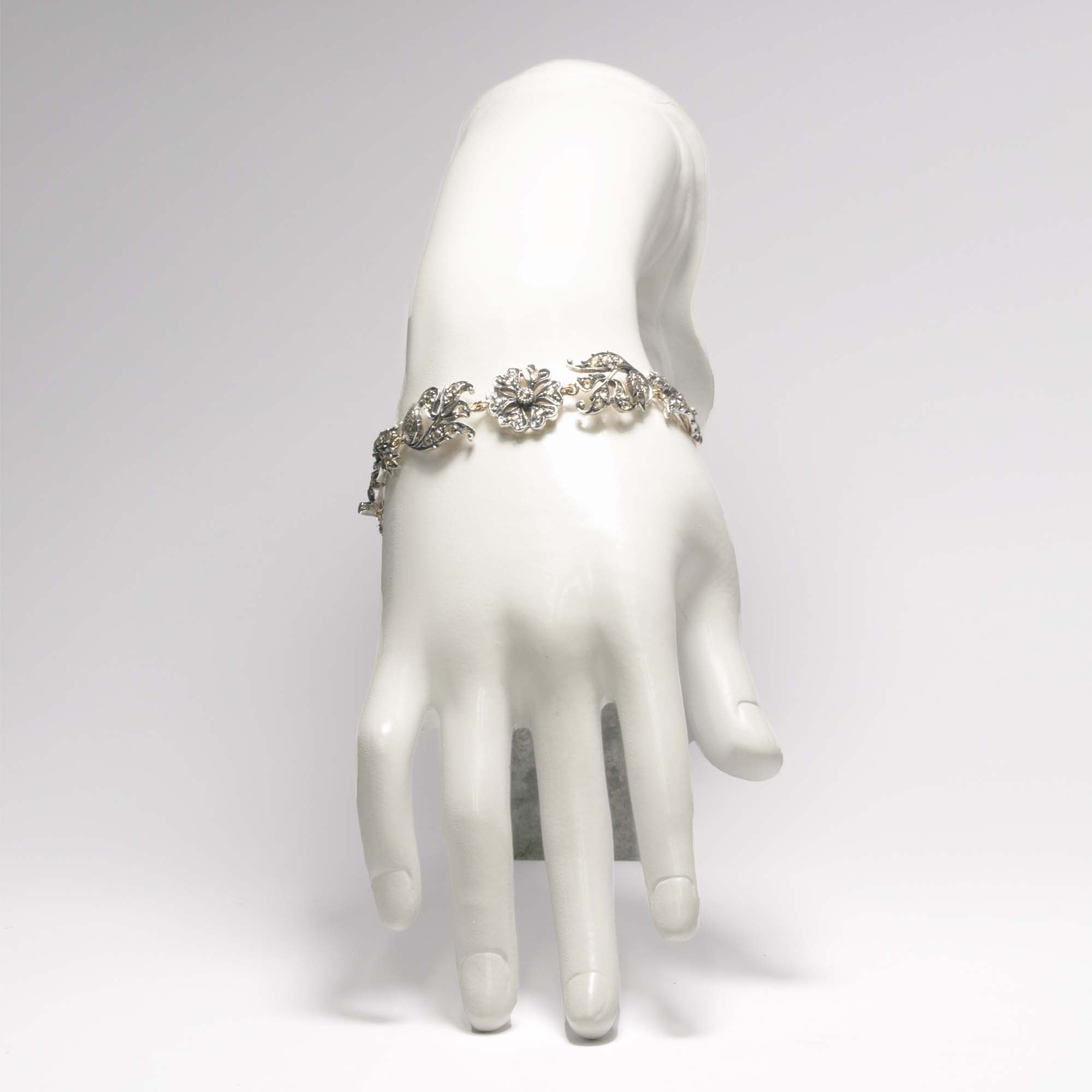 SA-B 004 bracciale oro diamanti artigianle floreale gioielleria palermo gimabertone artigiano orafo